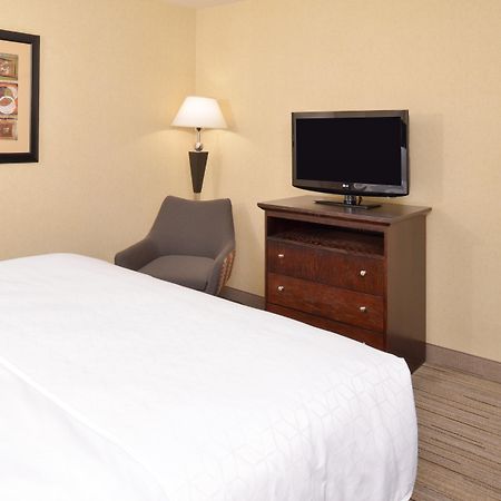 Holiday Inn Express & Suites Nampa - Idaho Center By Ihg Exterior foto