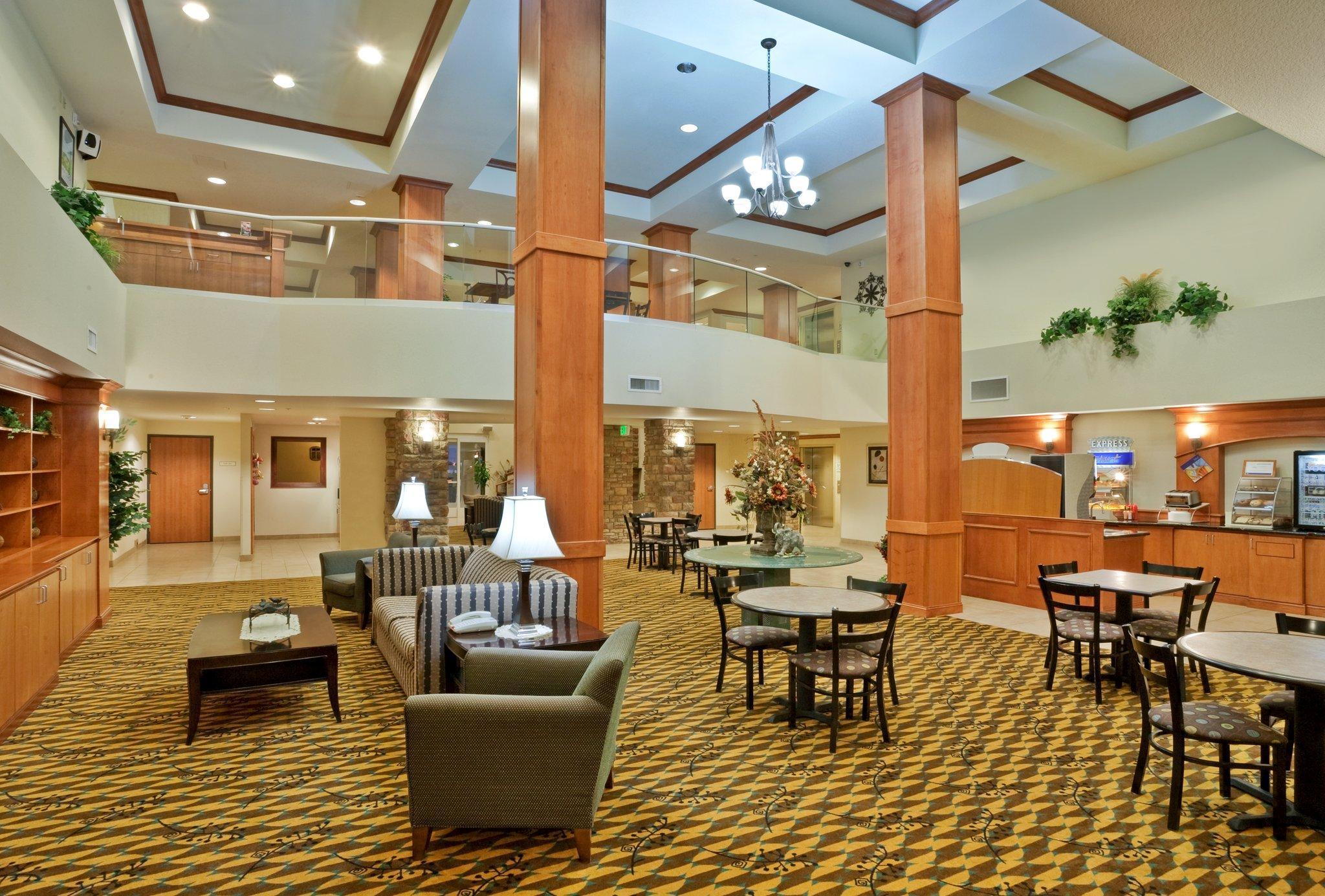 Holiday Inn Express & Suites Nampa - Idaho Center By Ihg Exterior foto