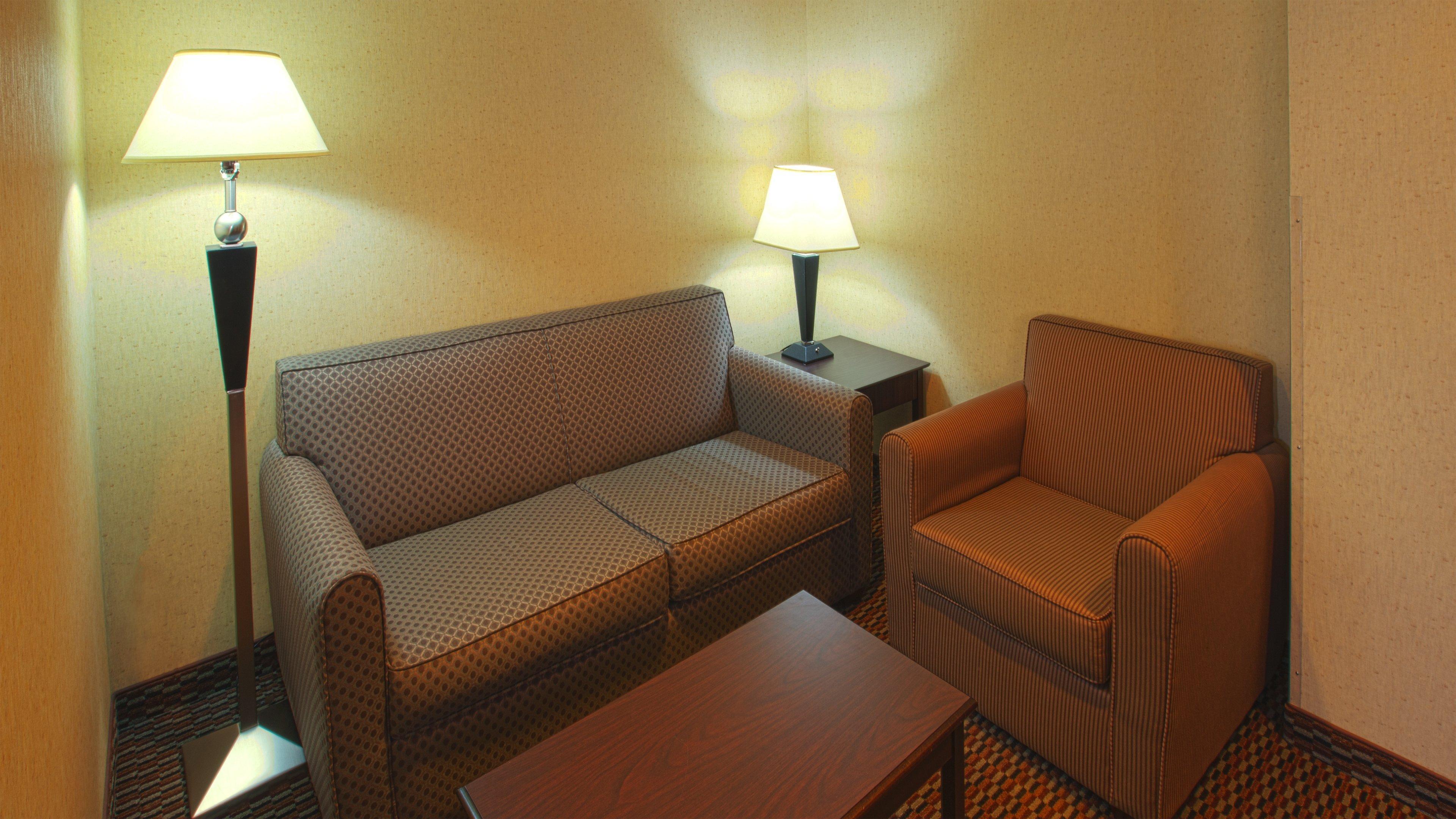 Holiday Inn Express & Suites Nampa - Idaho Center By Ihg Exterior foto