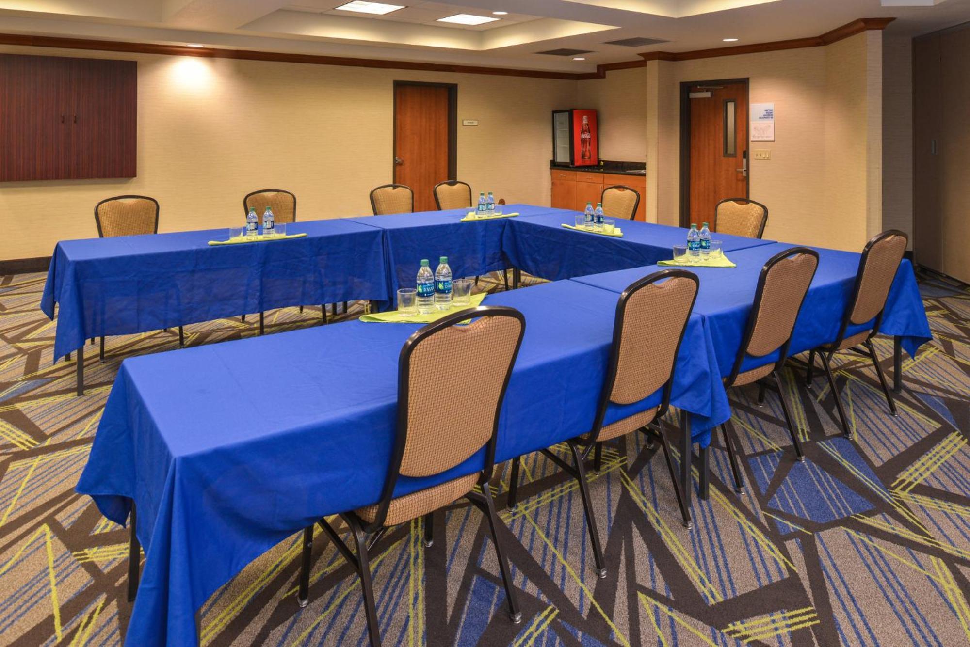 Holiday Inn Express & Suites Nampa - Idaho Center By Ihg Exterior foto